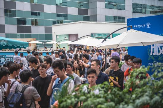 本西蒙斯未 本西蒙斯未