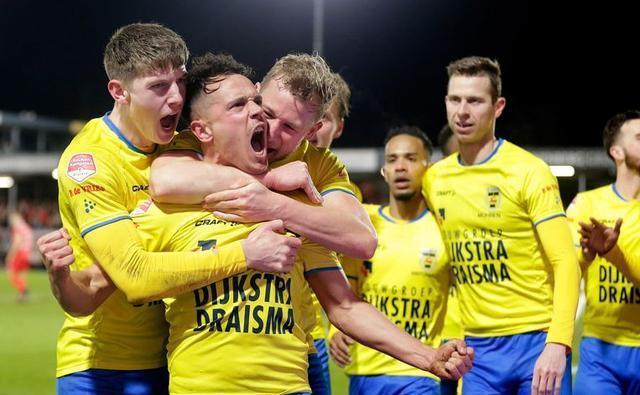 赛朝着对自 赛朝着对自