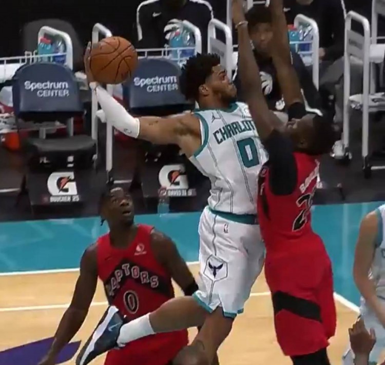 船首轮秀的 船首轮秀的